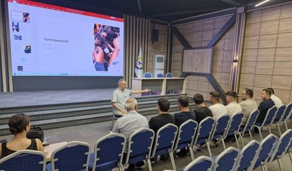 Tatvan’da “Yerel Gazetecilik Semineri” düzenlendi